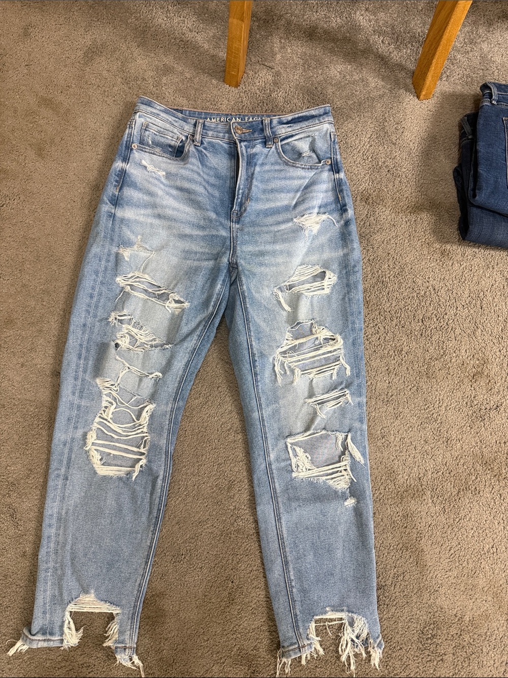 American Eagle Outfitters Light Blue Distressed Boyfriend Jeans